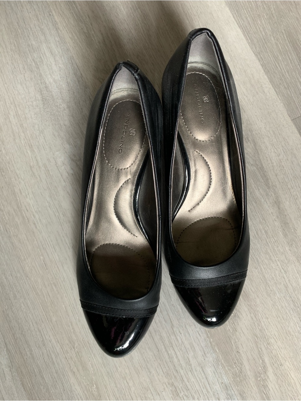 Bandolino Black Round-Toe Thick Heels